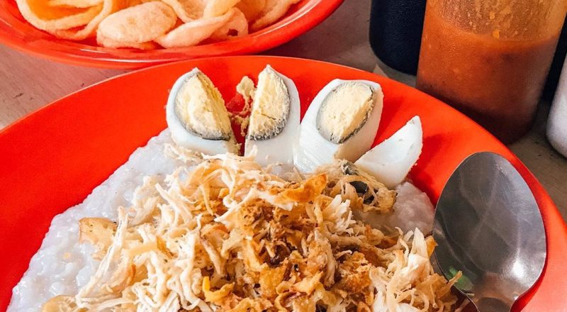 Bubur Ayam Klasik yang Tak Lekang oleh Waktu