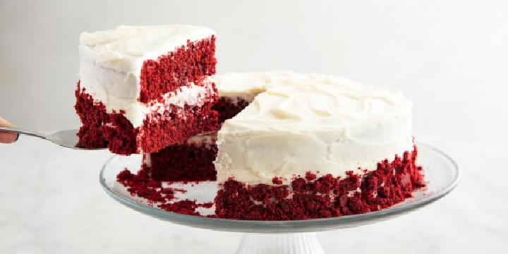 Red Velvet Cake Si Merah Merona: Sajian Premium untuk Momen Spesialmu